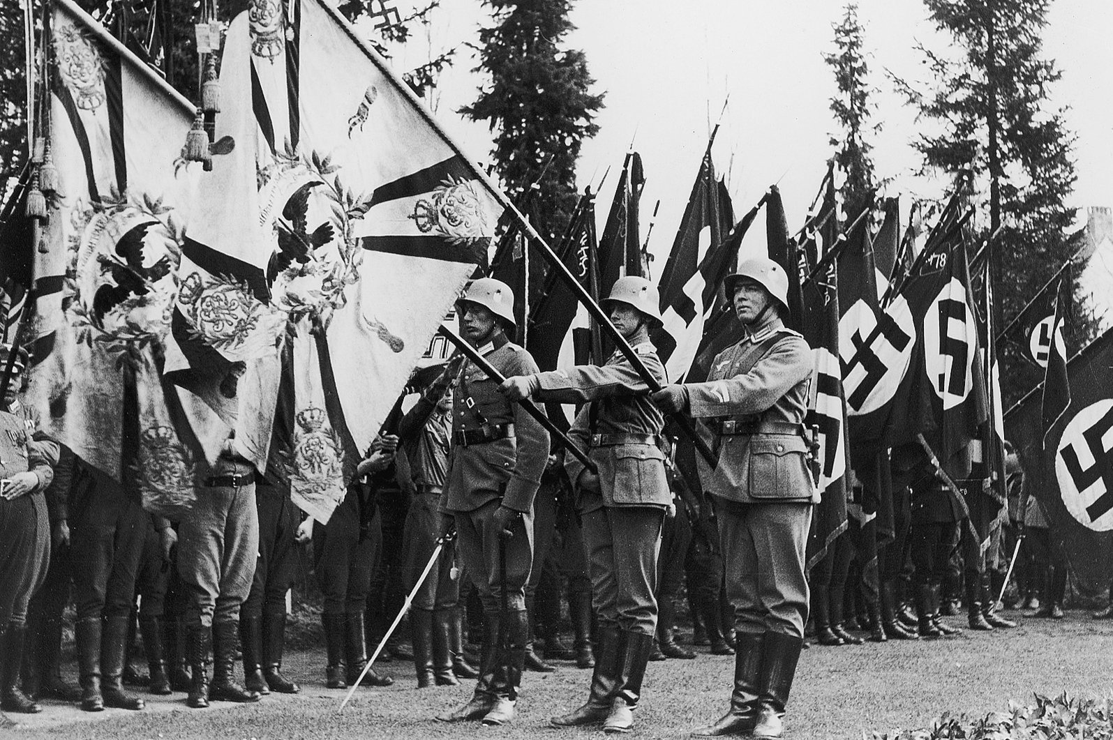 NS-Aufmarsch auf dem Johannisfriedhof, 1935