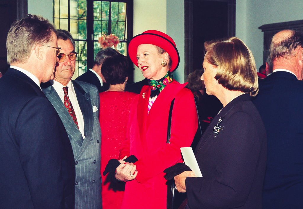 Guntis Ulmanis (links) im Gespräch mit Henrik und Margarethe von Dänemark und der belgischen Königin Paola